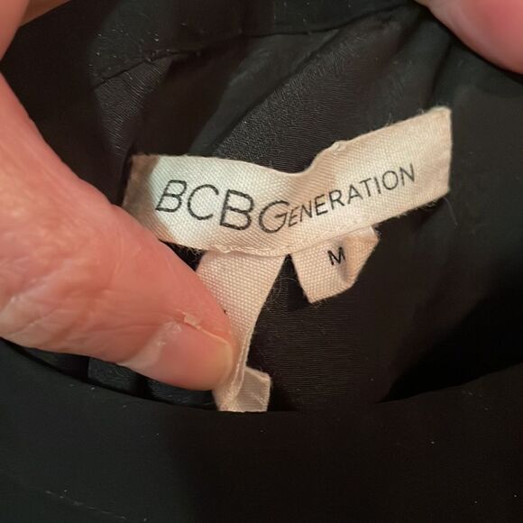 ✨BCBGeneration Little Black Cocktail Dress with Lace Sleeves - Picture 5 of 8